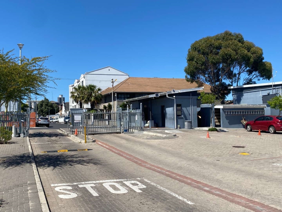 1 Bedroom Property for Sale in Maitland Western Cape